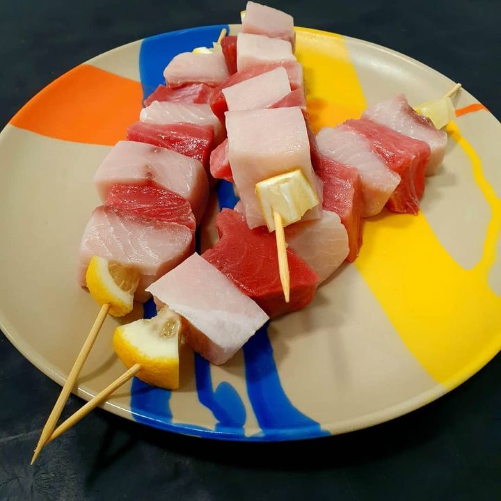 Brochette Thon Espadon .Livraison ou Call&Collect du lundi au samedi .www.fmbmonaco.com 
4 rue Paradis MC 98000 Monaco 
#foodsecurity #monaco #monacolife #strongtogether #callandcollect #poissonnerie #wholesale #deliveryfood #delivery